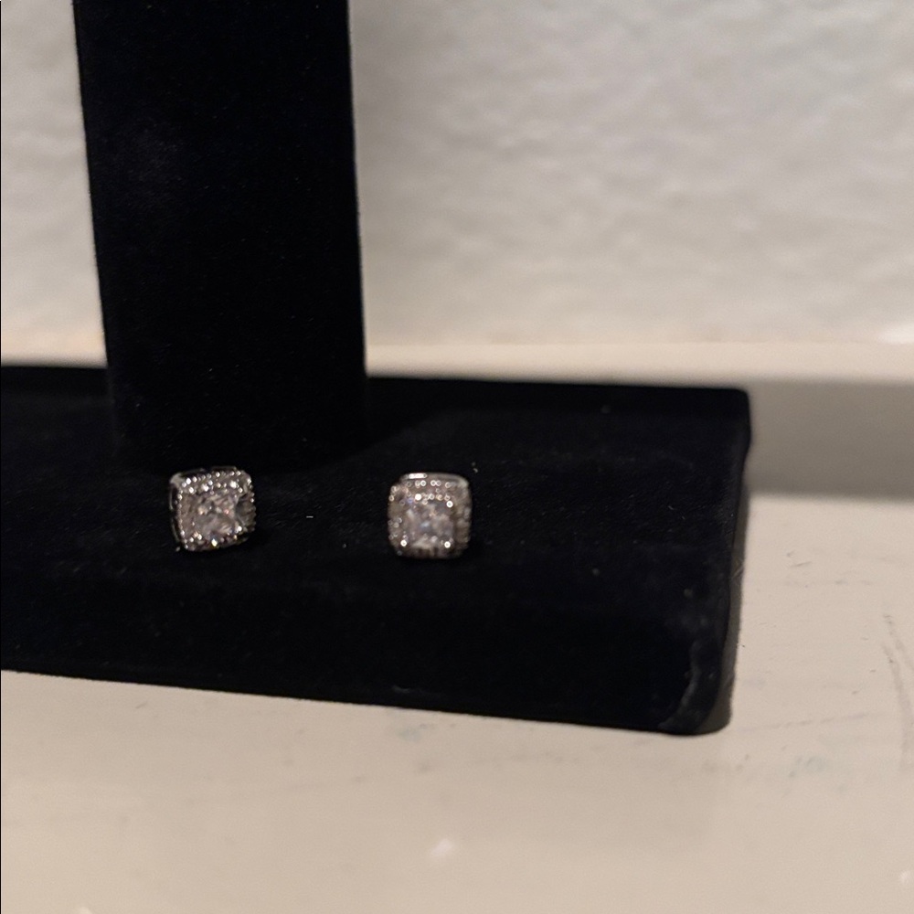 Sparkly Rhodium-plated studs - 1 pair
